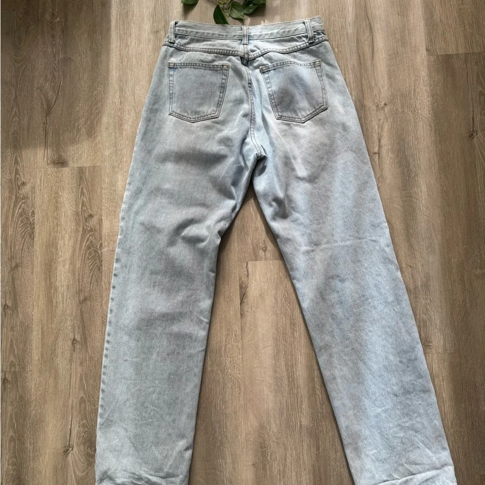 Brandy Melville Light Wash Straight Leg Jean